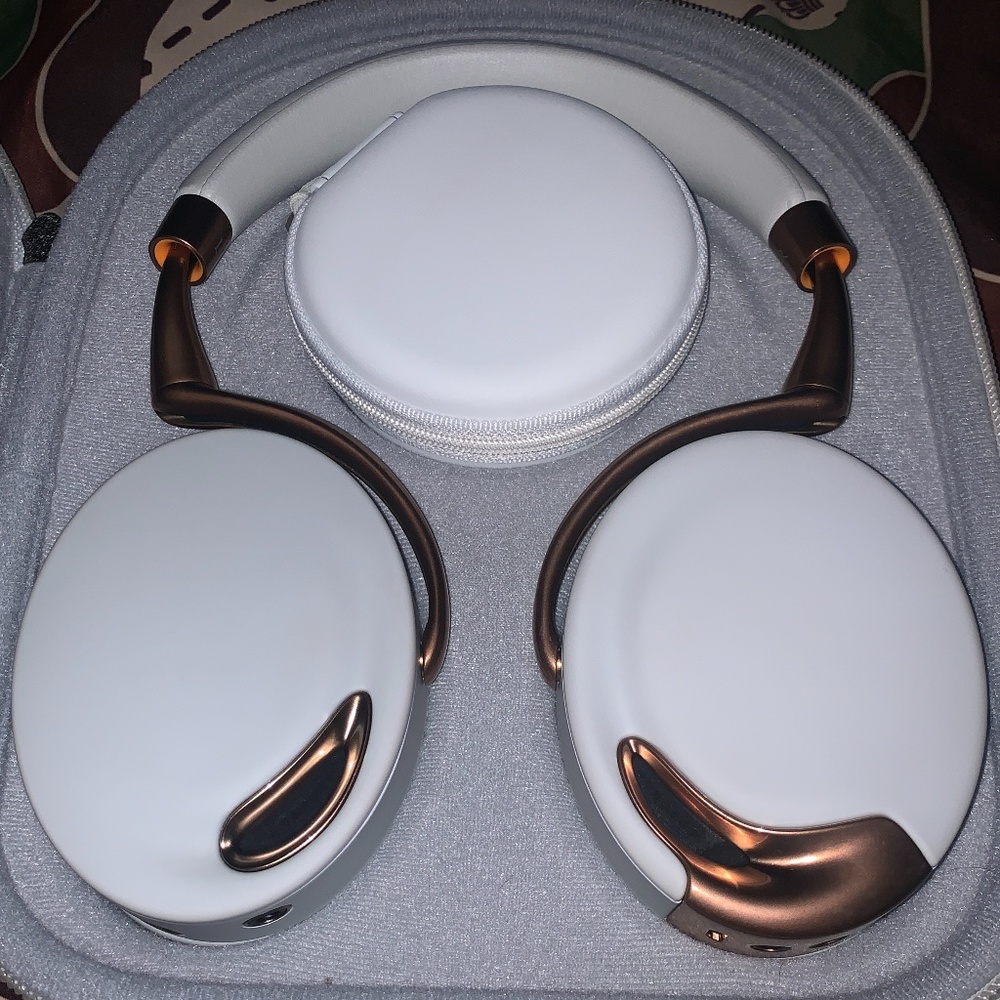 Parrot Zik BT Headphones in RARE 10K Rose Gold!